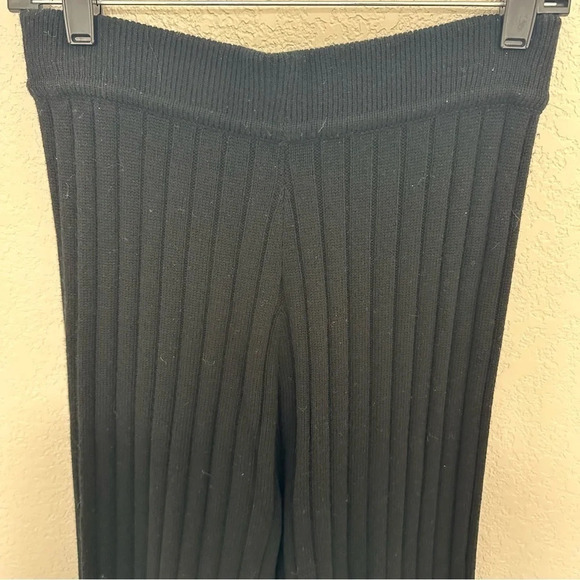Theory wide leg rib knit athleisure pants - Picture 7 of 8
